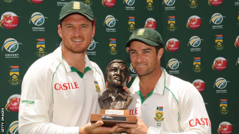 Graeme Smith (left) with Mark Boucher in 2010