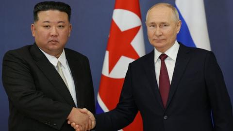 Kim Jogn Un meets with Russian President Vladimir Putin