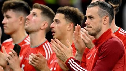 Gareth Bale and team-mates applaud Wales fans after their 2022 World Cup exit