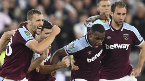 West Ham's players celebrate beating Manchester City in the Carabao Cup