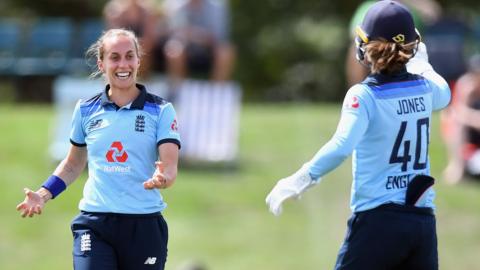 Tash Farrant celebrates a wicket with Amy Jones