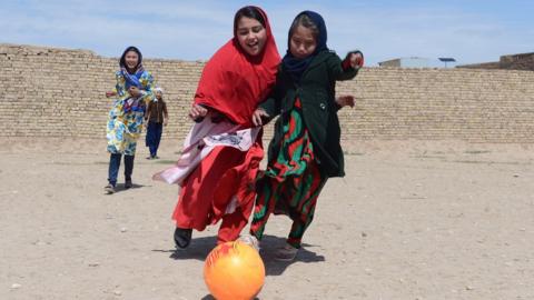 Afghan children who were displaced from different provinces