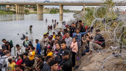 Migrants at the US border