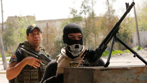 Iraqi federal police during a battle in the Jada district of Mosul (29 March 2017)