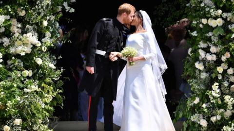 Harry and Meghan kiss at their wedding