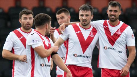 Airdrieonians celebrate Calum Gallagher's goal against Inverness Caledonian Thistle