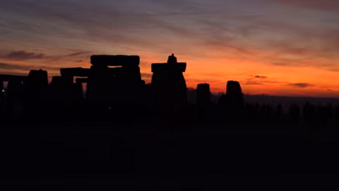 Clip from English Heritage live stream of today's winter solstice sunrise