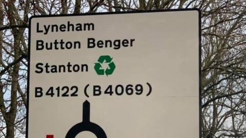 The mistake on the sign near Sutton Benger on the M4 in Wiltshire