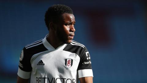 Ademola Lookman in Fulham action