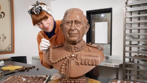 chocolatier-with-king-charles-bust.