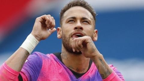 Neymar celebrates for Paris St-Germain