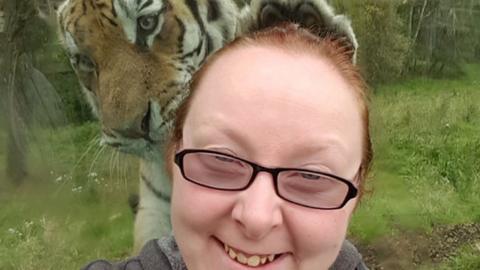 Donna Martin's selfie with tiger