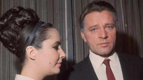 1962: Elizabeth Taylor and Burton in London filming 'The VIPS'