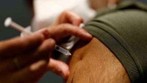 Person getting the Covid vaccine in Nantes