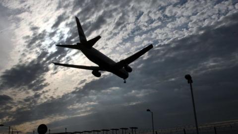 Plane landing at Heathrow