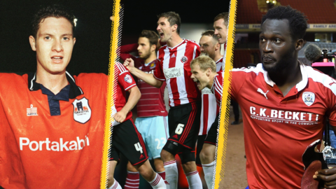 Scott Jordan, Sheffield United celebrate and Romelu Lukaku