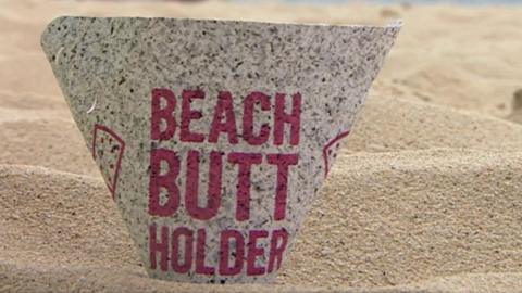 Beach butt holder