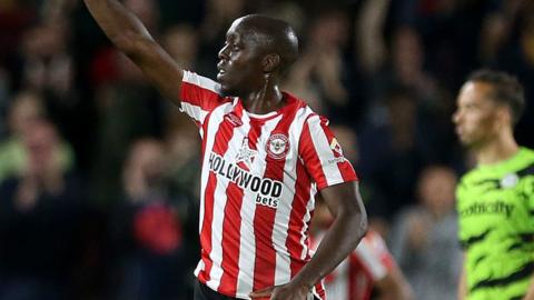 Yoane Wissa celebrates Brentford's equaliser