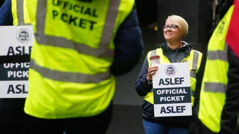 Aslef picket line from 1 September