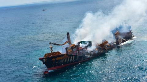 Sri Lankan Air force image shows ship sinking. 2 June 2021