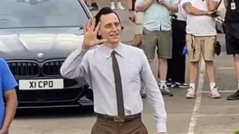 Tom Hiddleston on set