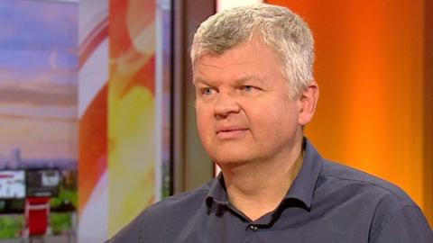 Adrian Chiles on 鶹Լ Breakfast