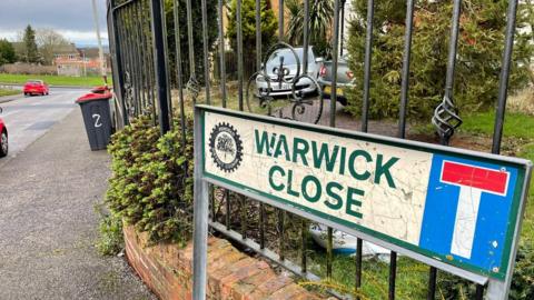 Warwick Close