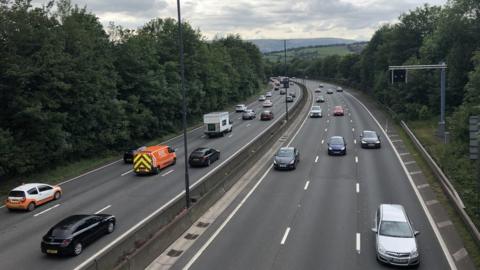 Traffic on the M4