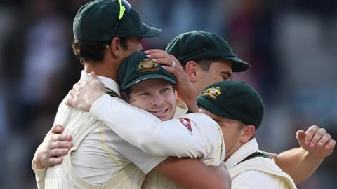 Australia celebrate retaining the Ashes