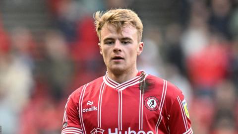 Tommy Conway playing for Bristol City