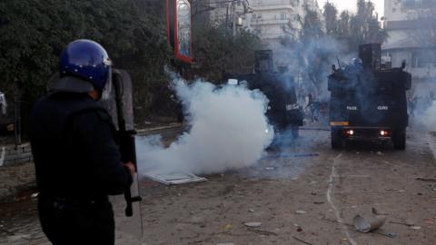 Police and protesters clash in Algeria March 2019