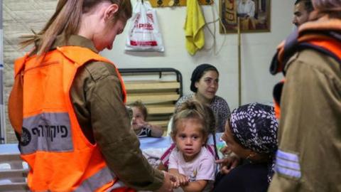 Israelis in bomb shelter (12/05/21)