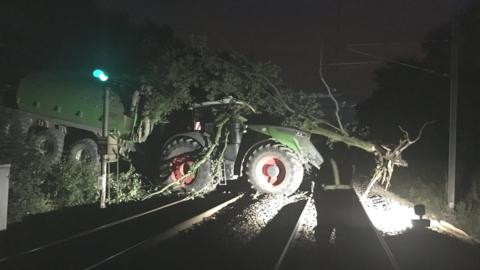 Tractor on line