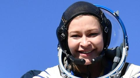 Yulia Peresild after landing in Kazakhstan, 17 October 2021