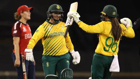 South Africa's Mignon du Preez and Sune Luus celebrate