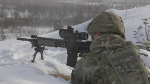 Soldier shooting in the snow
