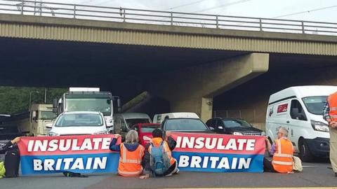 Insulate Britain M25 protest