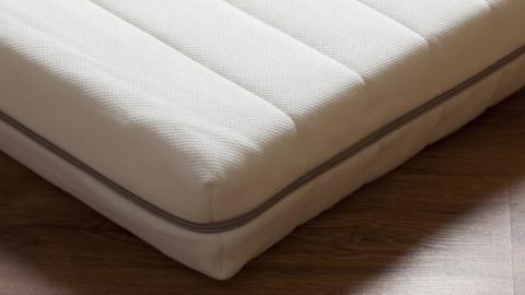 Mattress on floor (generic)