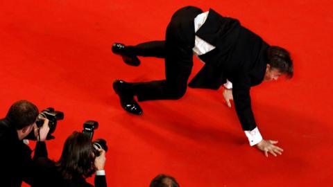 The Square actor Terry Notary reprised his performance as an ape-man on the red carpet