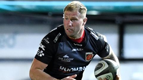 Ross Moriarty attacks for Dragons