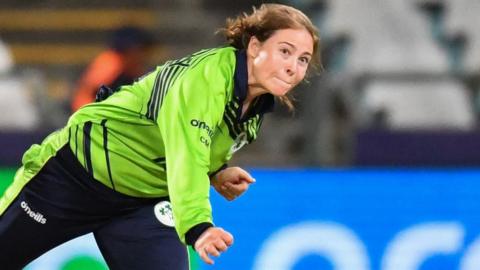 Cara Murray's six wickets helped Ireland secure a 2-0 triumph in the ODI series in Harare
