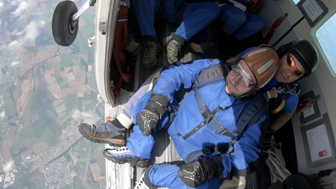 Jamie Odgers skydiving