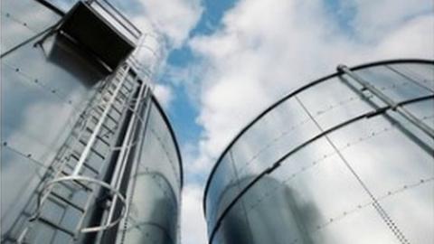 Galvanised steel water tanks