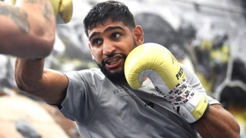 Amir Khan