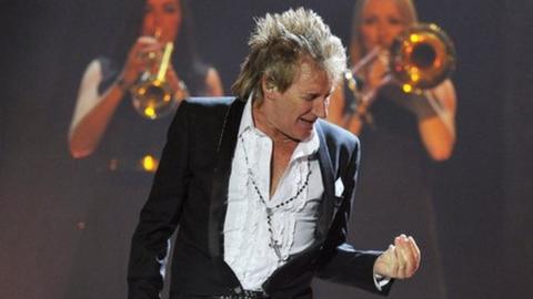 Rod Stewart performing