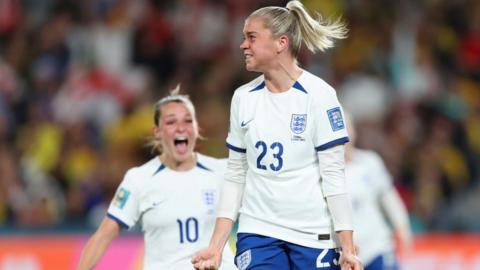 Alessia Russo celebrates scoring England's second goal