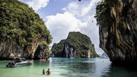 Cliff divers in Krabi