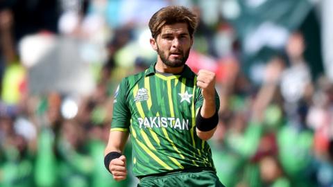 Shaheen Shah Afridi celebrates taking a wicket for Pakistan against Bangladesh in the ICC Men's T20 World Cup