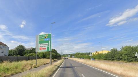 A4142 Eastern Bypass Road towards the Headington road sign
