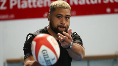 Taulupe Faletau